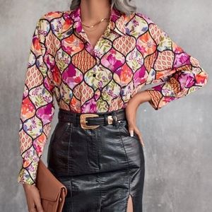 Blouse ⭐Beautiful Allover Print Button Down Shirt